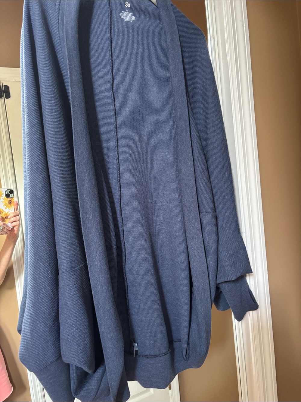 Blue rounded sweater - Picture 3 of 6